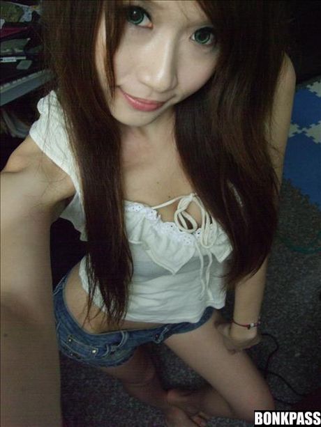 You will fall in love with this Chinese babe for sure