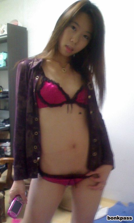 Slim bodied Japanese gf with boyfriend