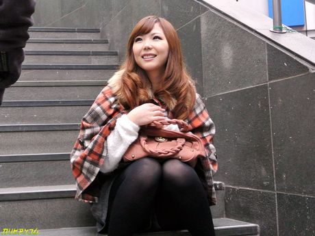 Kanon Hisaki Lets go girl hunting at the mall !