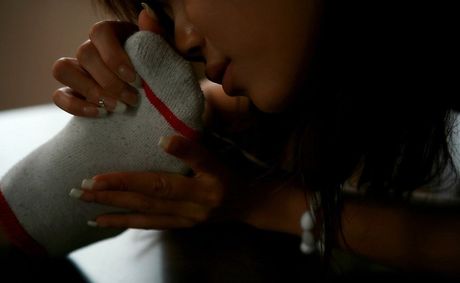 Super hot Japanese babe Sugayama Karen strips and shows her hot feet