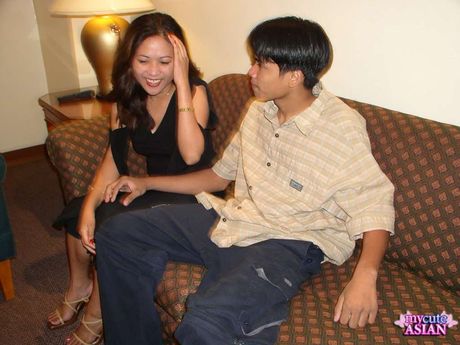 Asian teenage amateur with a tiny tits gets her pussy licked and dicked hard