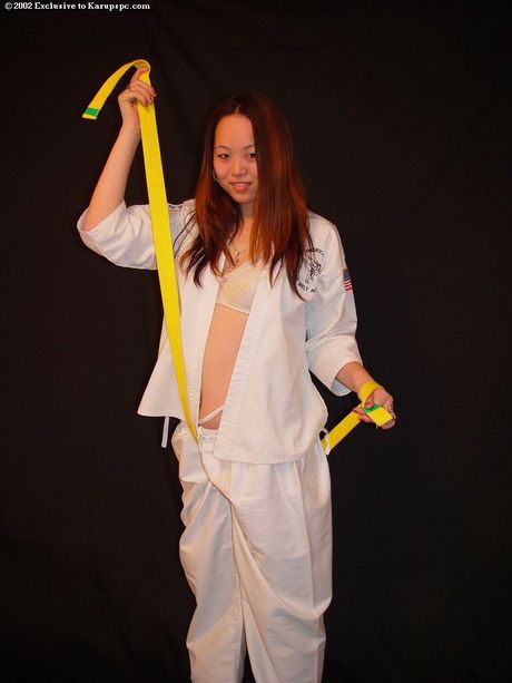 Shapely asian teen China in sexy lingery spreads her legs